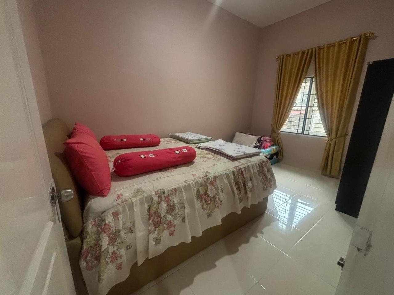 Villa Brastagi Resort Jalan Mimpin Tua Blok C No. 41 Berastagi Exterior photo