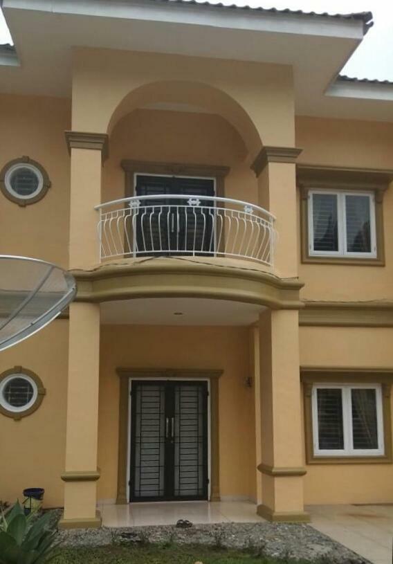 Villa Brastagi Resort Jalan Mimpin Tua Blok C No. 41 Berastagi Exterior photo